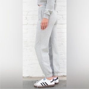 Brandy Melville Rosa Sweatpant Light Grey